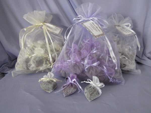 Lavender Wedding Exit Toss heart-shaped sachets