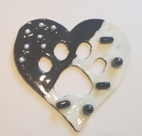 Made in Nevada HEART with paw cut-out metal art – black & white