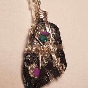 Made in Nevada Black/glitter pendant with 3 square beads