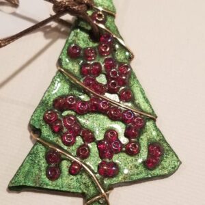 Made in Nevada Metal tree ornament – green w/red beads
