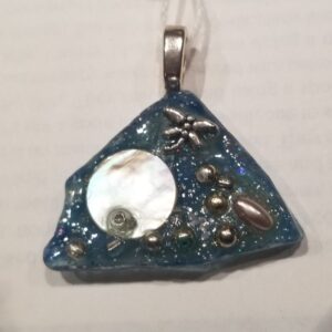 Made in Nevada Beach Glass 3D Pendant with Heart Bail