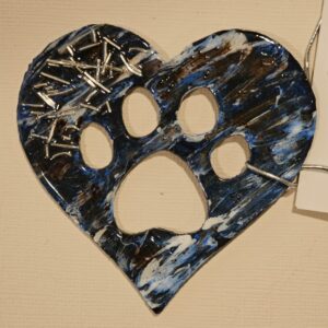 Product image of  Metal Heart with Paw Cutout – blues/white w wire ‘cuttings’