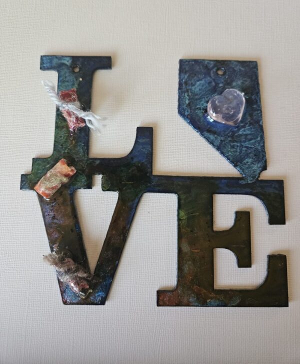 Product image of  Metal LOVE NEVADA w pink heart & other adornments