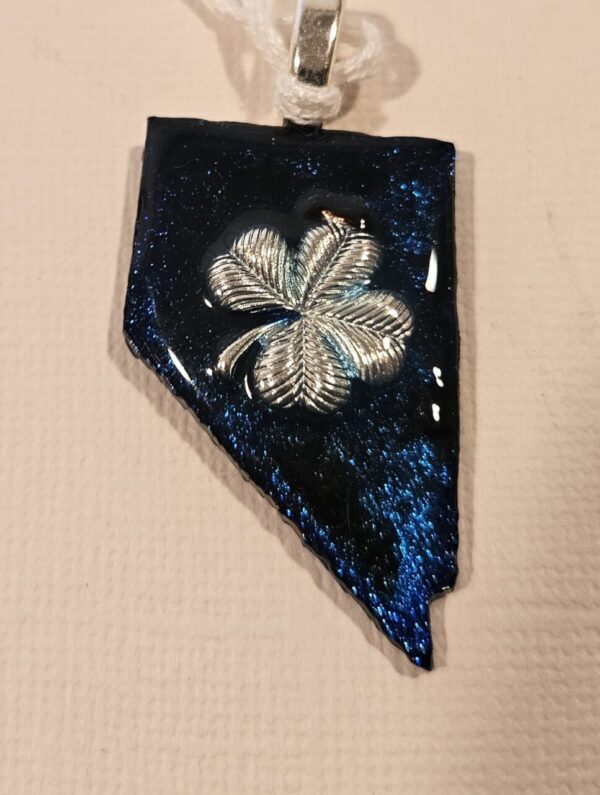 Product image of  Metal Nevada Pendant w “Clover Leaf” & bail