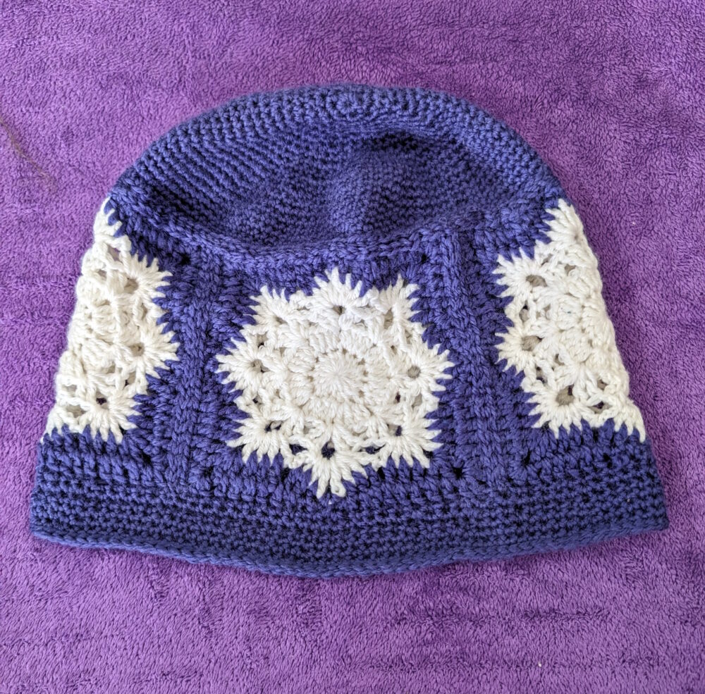 Vayl Snowflake Hat