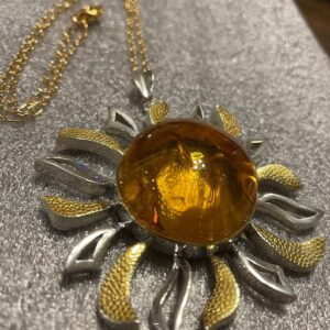 Luxury Large Amber and Metal Flower Pendant Necklace