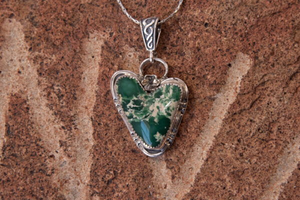 Heart-shaped pendant