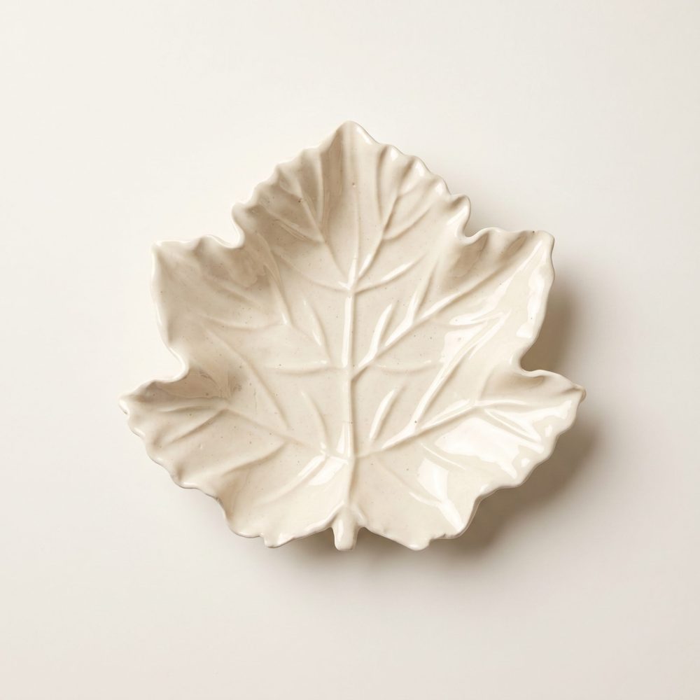 Maple Leaf Tray, Gypsum White 6″