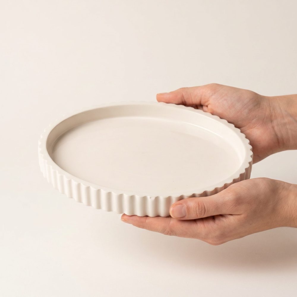 Scalloped Oval Tray, Gypsum White 8″