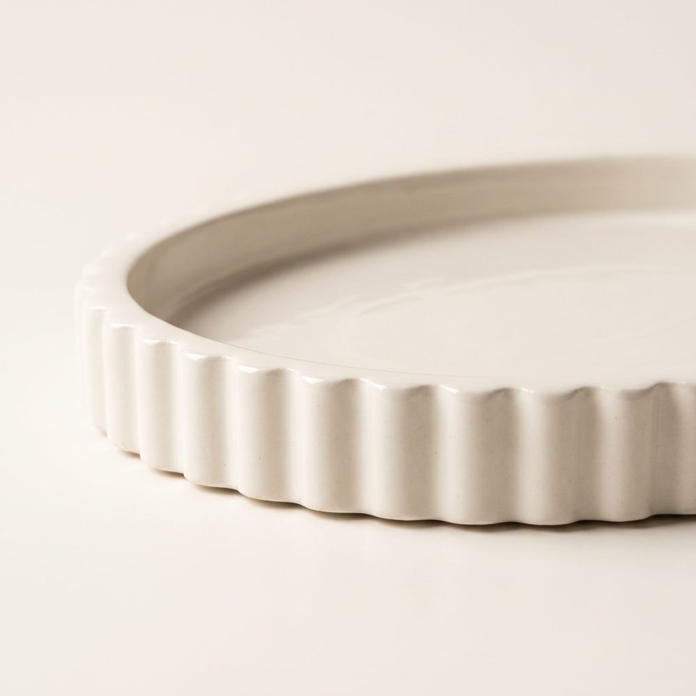 Scalloped Oval Tray, Gypsum White 8″