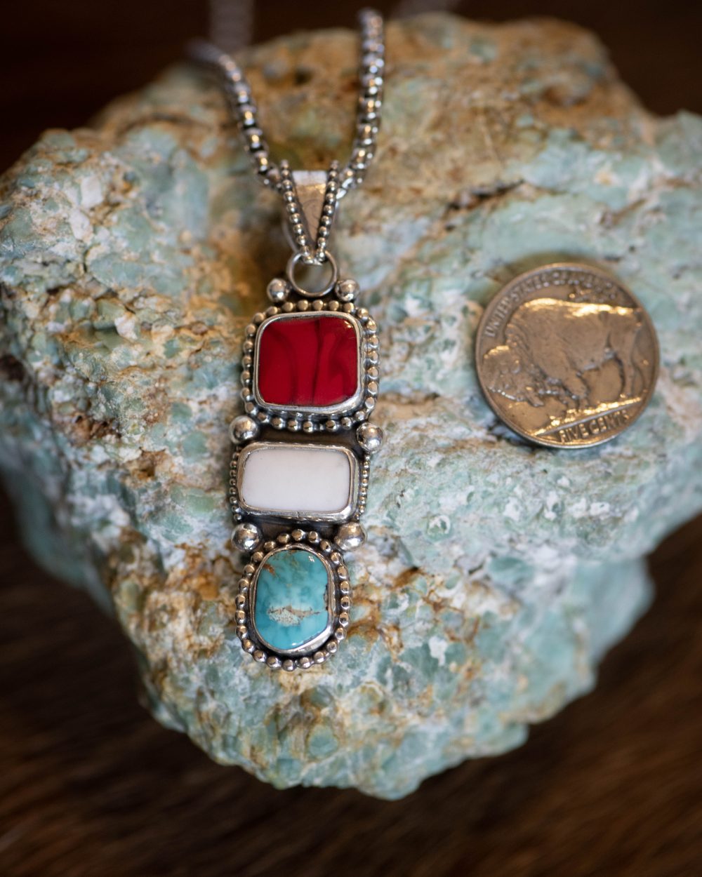 Patriotic bar pendant